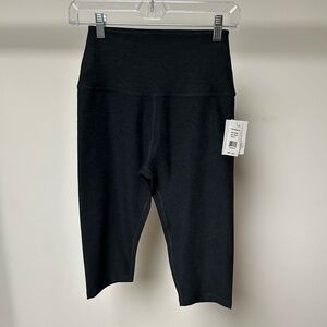 Beyond yoga pedal pusher high waisted capri legging darkest night